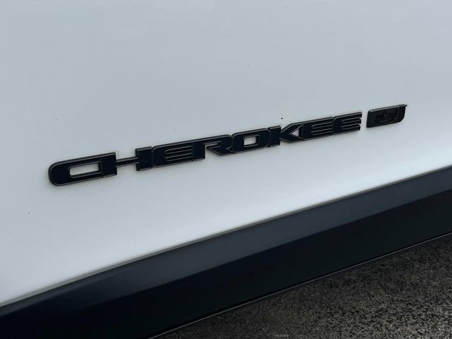 Used 2021 Jeep Cherokee Latitude Lux 80th Anniv w/ Quick Order Package 26U 80TH image 41