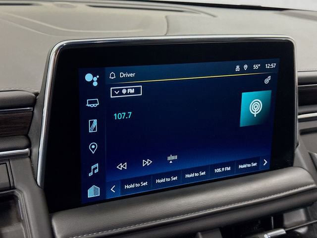 Used 2023 Chevrolet Suburban LT w/ Luxury Package image 18