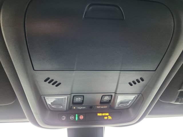 Used 2022 Chevrolet Equinox RS w/ Infotainment Package image 47