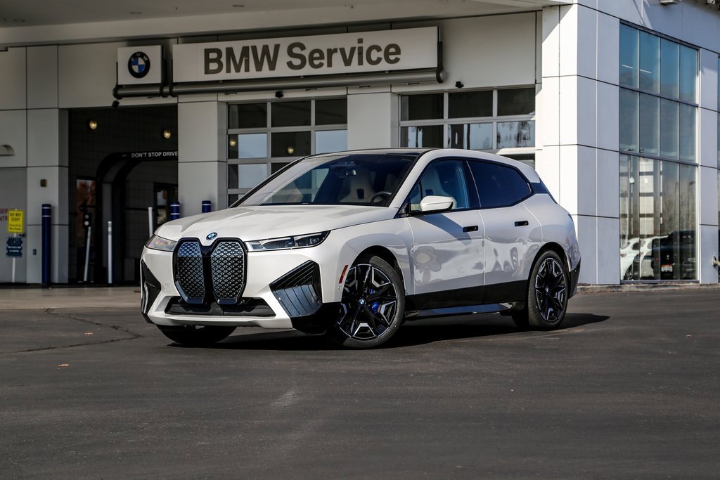 Used 2025 BMW iX xDrive50 w/ Premium Package image 1