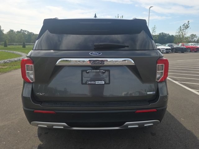 Used 2020 Ford Explorer XLT w/ Equipment Group 202A AWD/4WD image 8