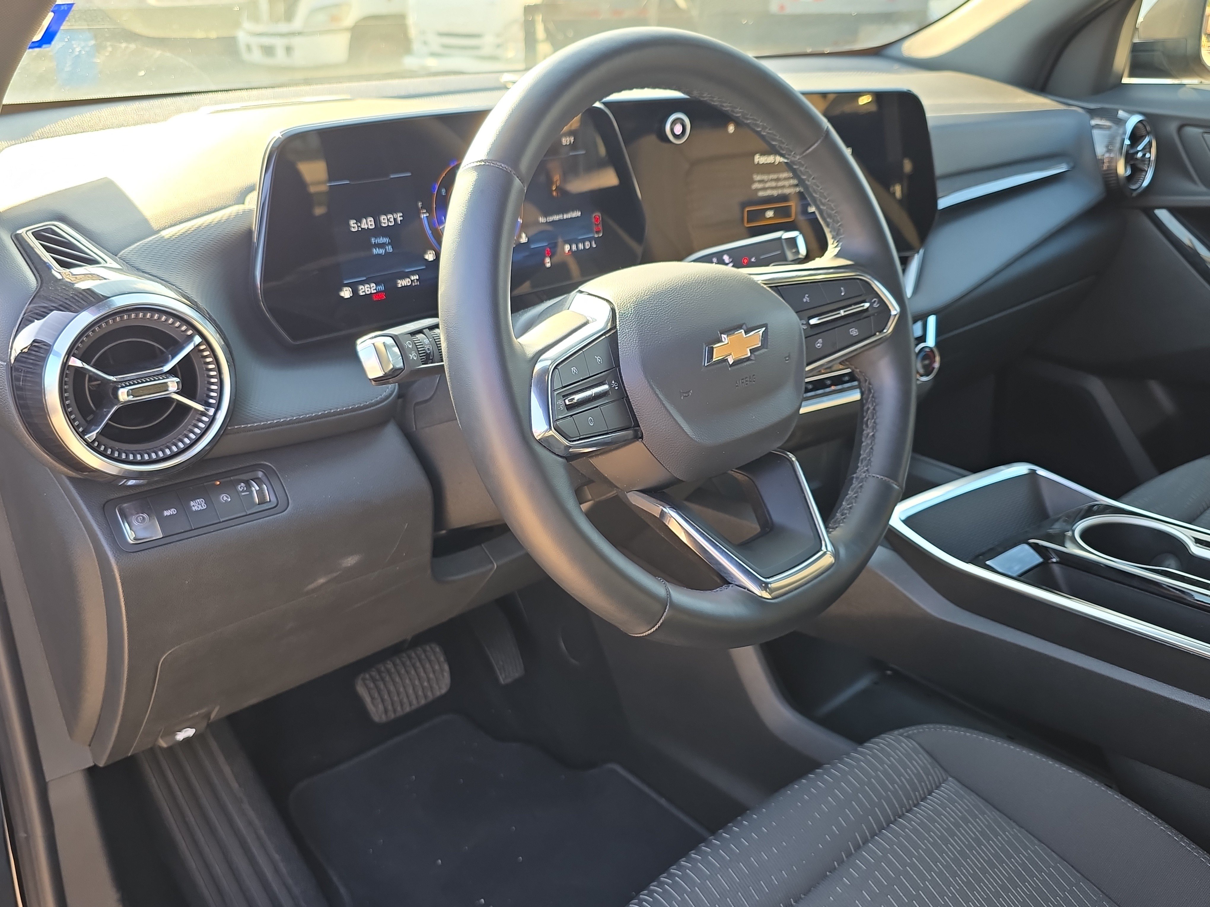 Used 2025 Chevrolet Equinox LT AWD/4WD image 23