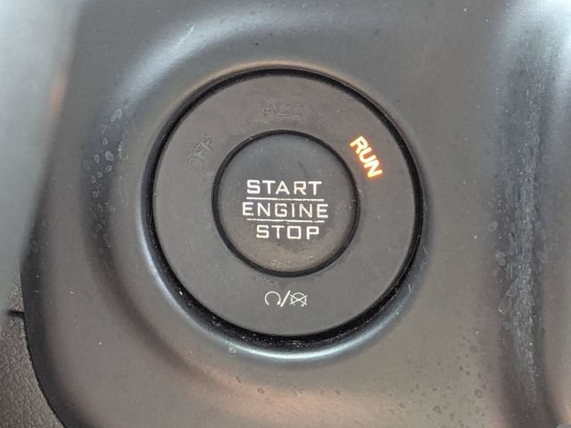 Used 2022 Jeep Wrangler Unlimited Rubicon w/ LED Lighting Group AWD/4WD image 32