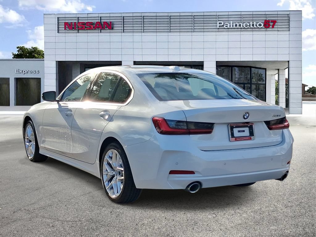 Used 2025 BMW 330i Sedan RWD image 4