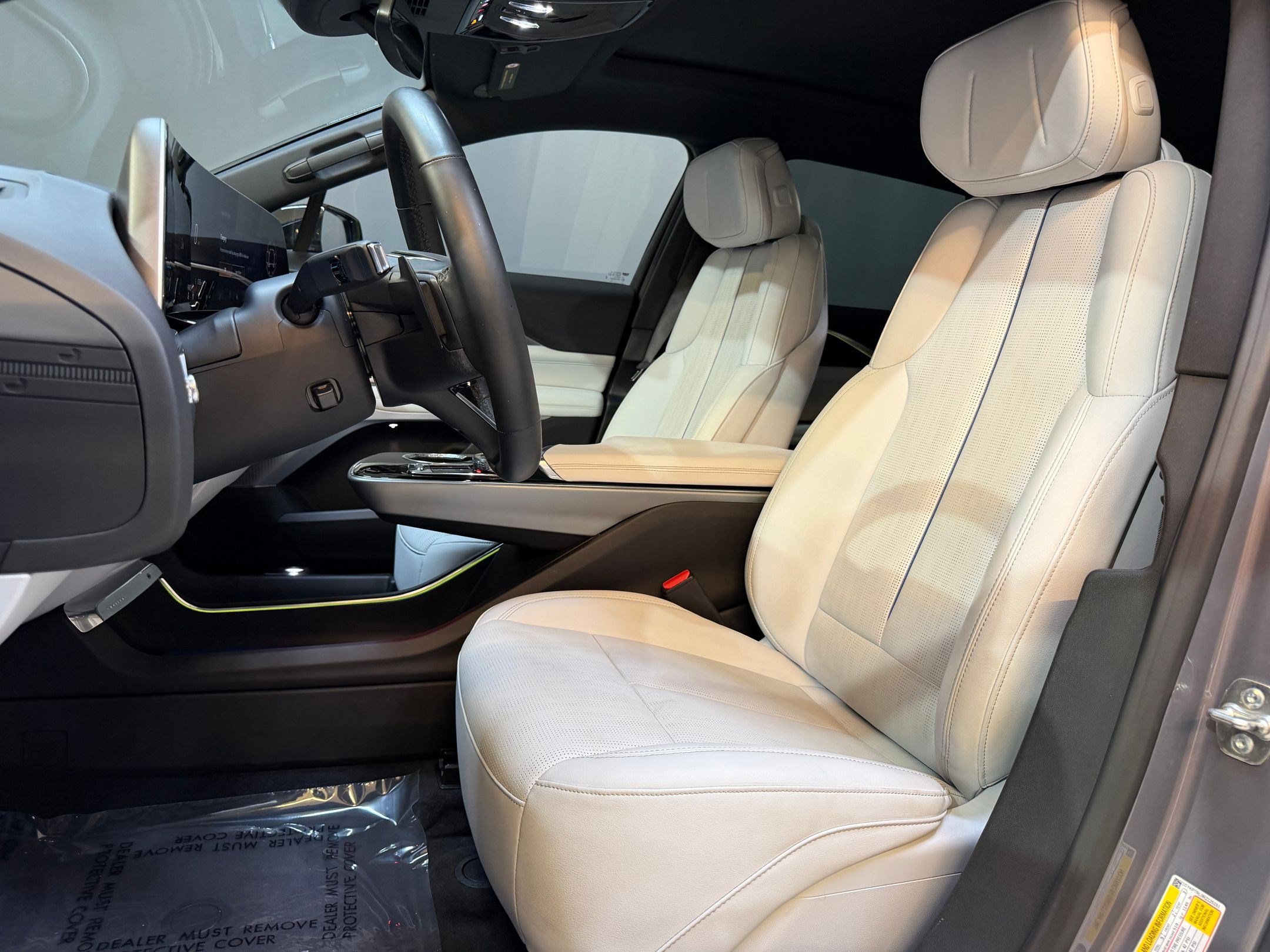 Certified 2024 Cadillac Lyriq Sport image 5