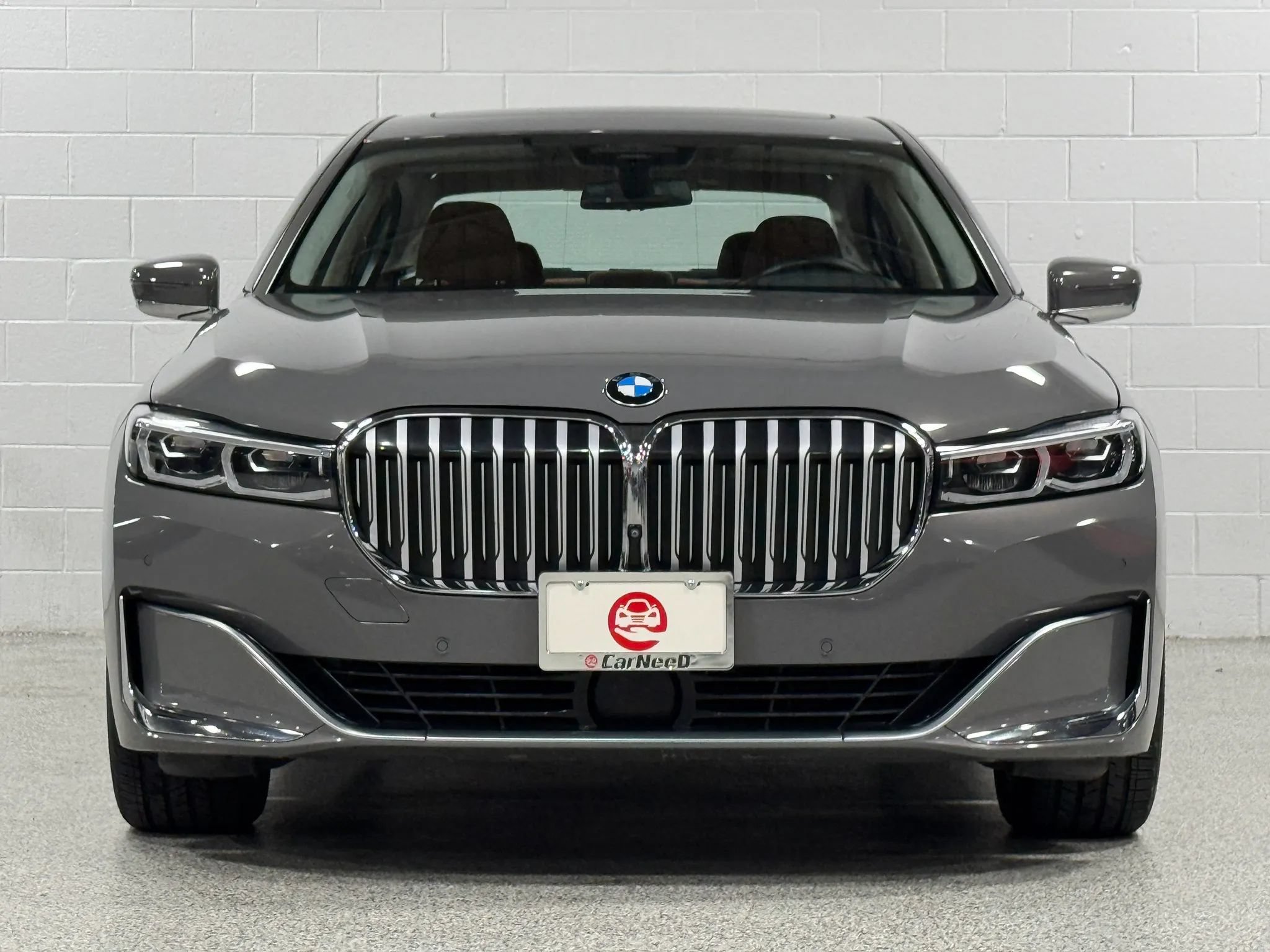 Used 2021 BMW 750i xDrive w/ Executive Package AWD/4WD image 3