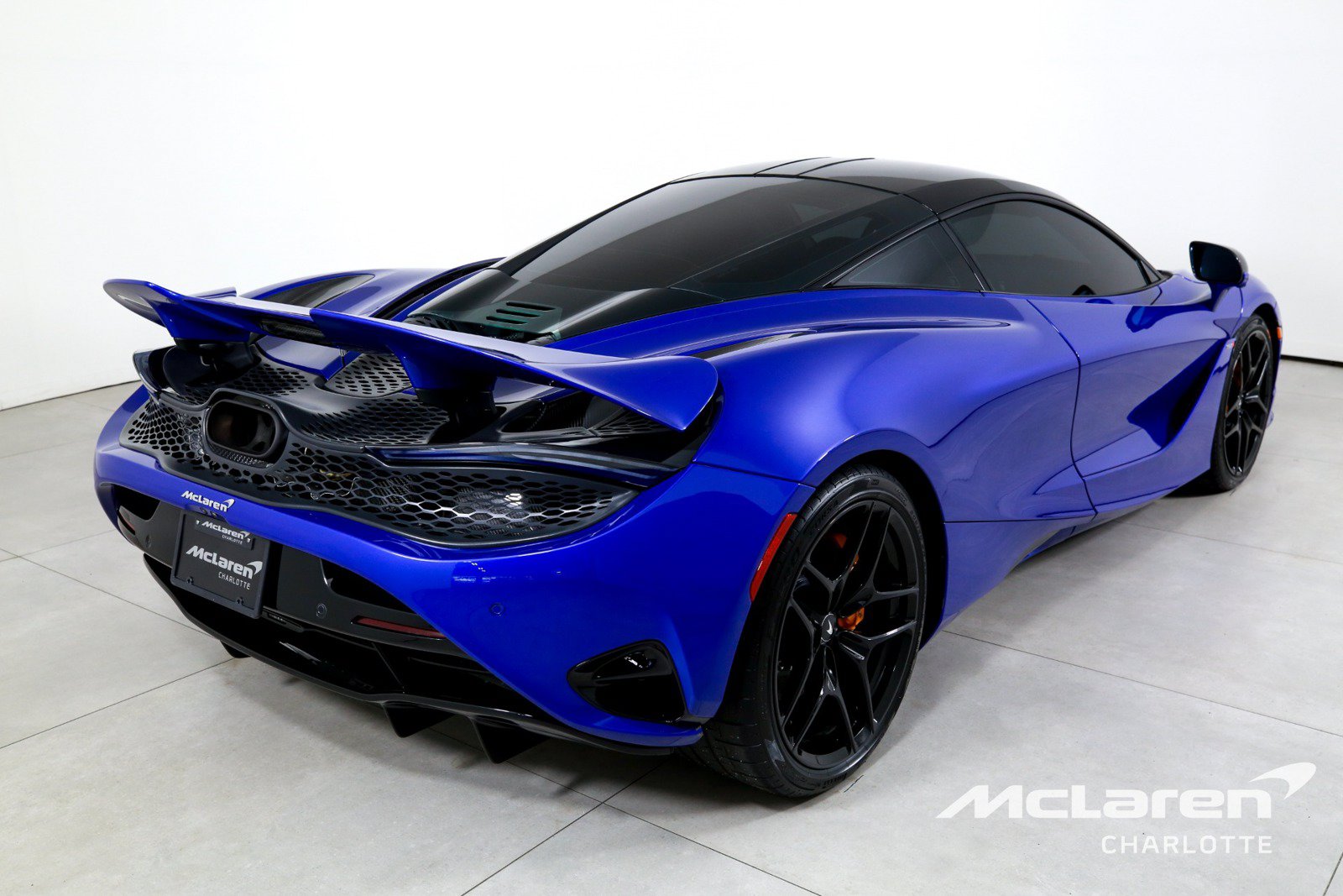 Used 2025 McLaren 750S RWD image 9