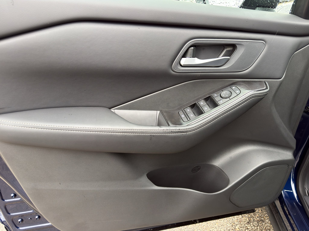 New 2026 Nissan Rogue SV AWD/4WD image 13