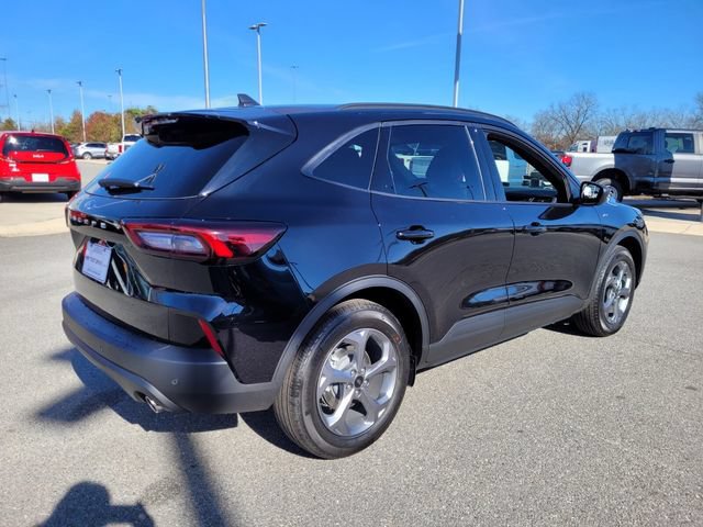 New 2026 Ford Escape ST-Line w/ Tech Pack #1 FWD image 9
