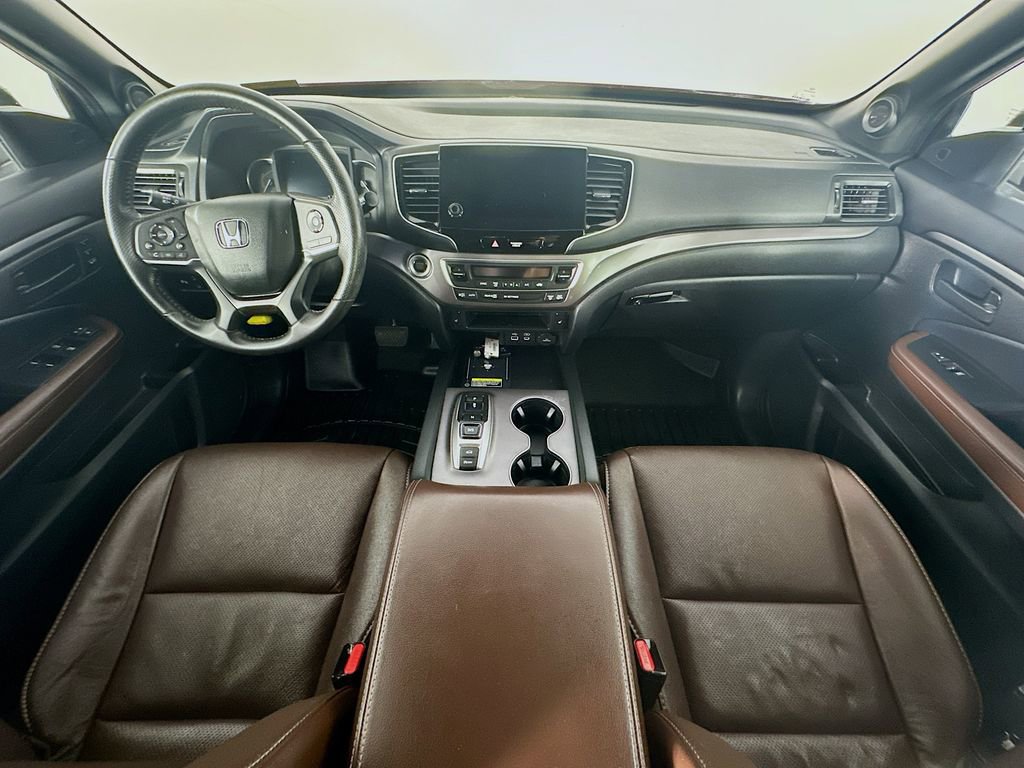 Used 2025 Honda Passport EX-L image 10
