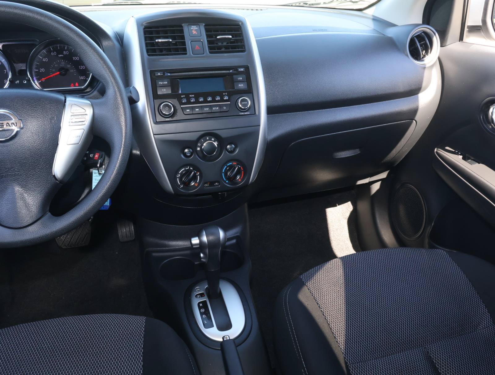 Used 2015 Nissan Versa SV FWD image 9