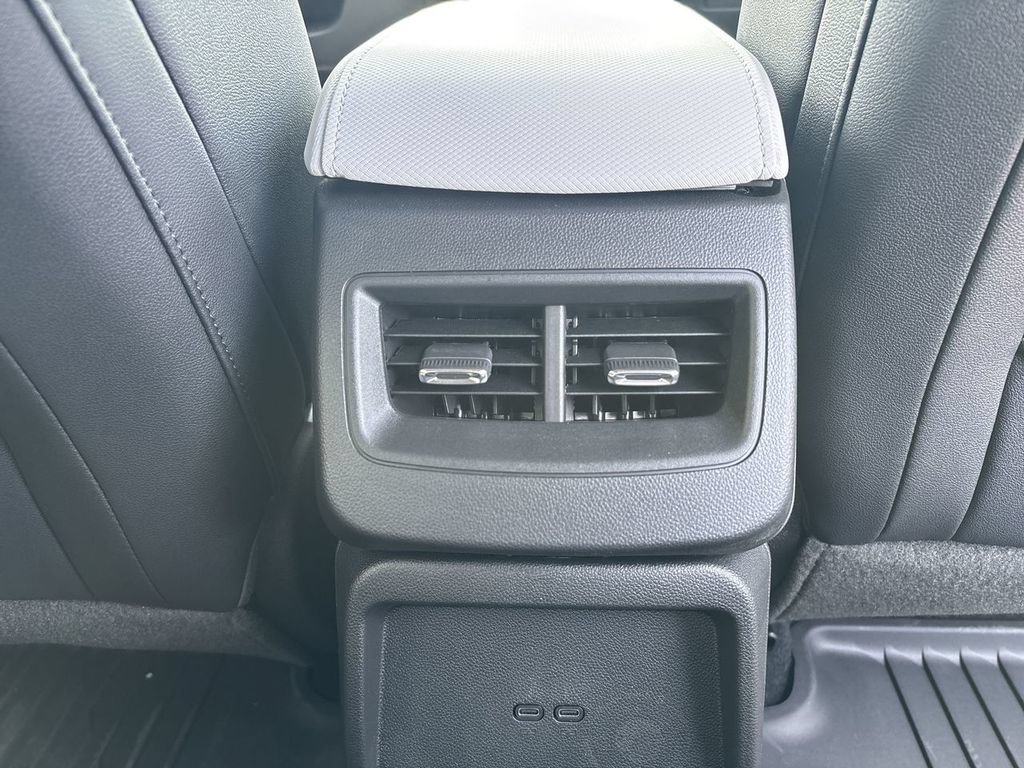 New 2026 Chevrolet Equinox EV LT AWD/4WD image 21