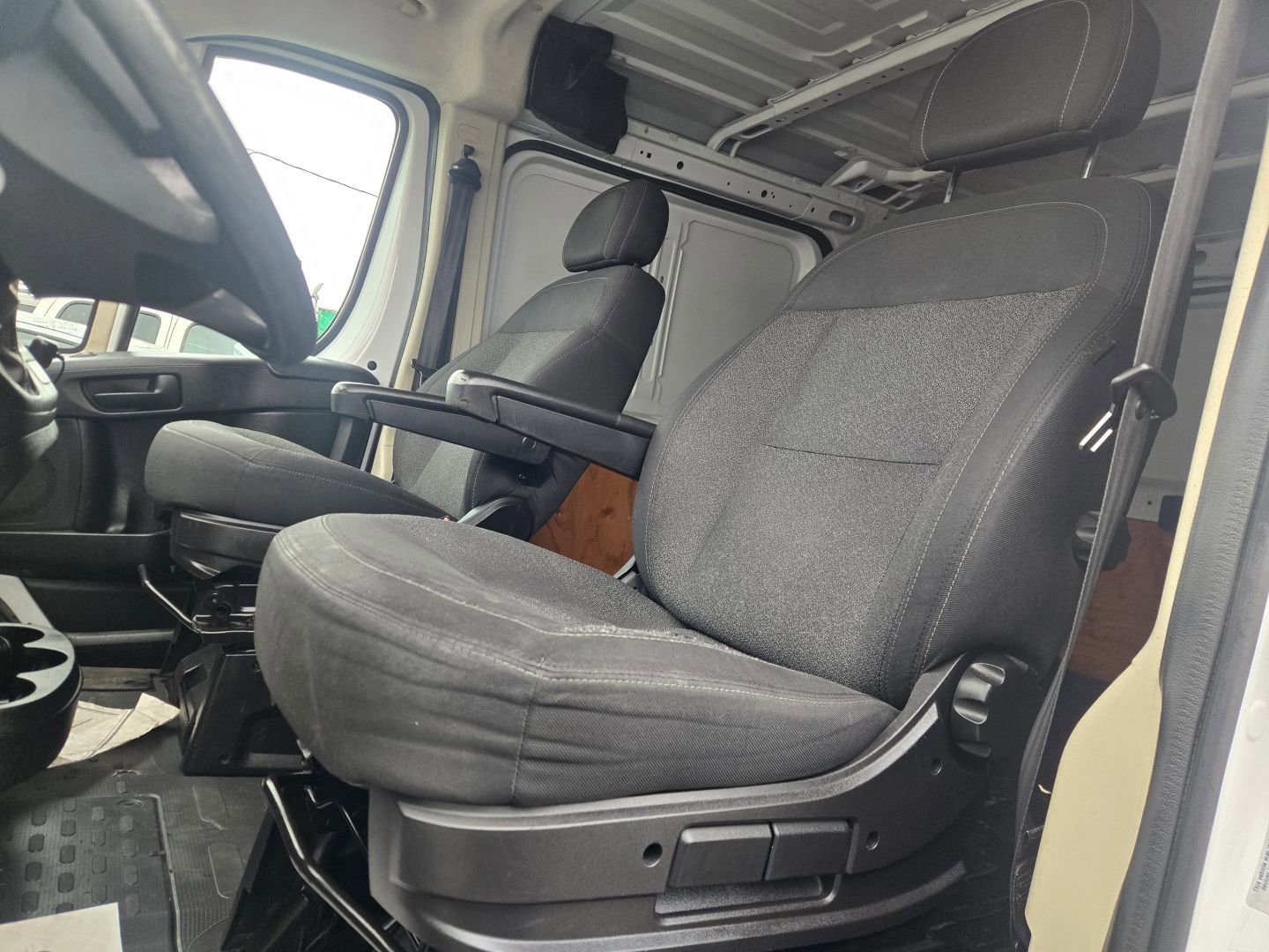 Used 2017 RAM ProMaster 1500 image 10