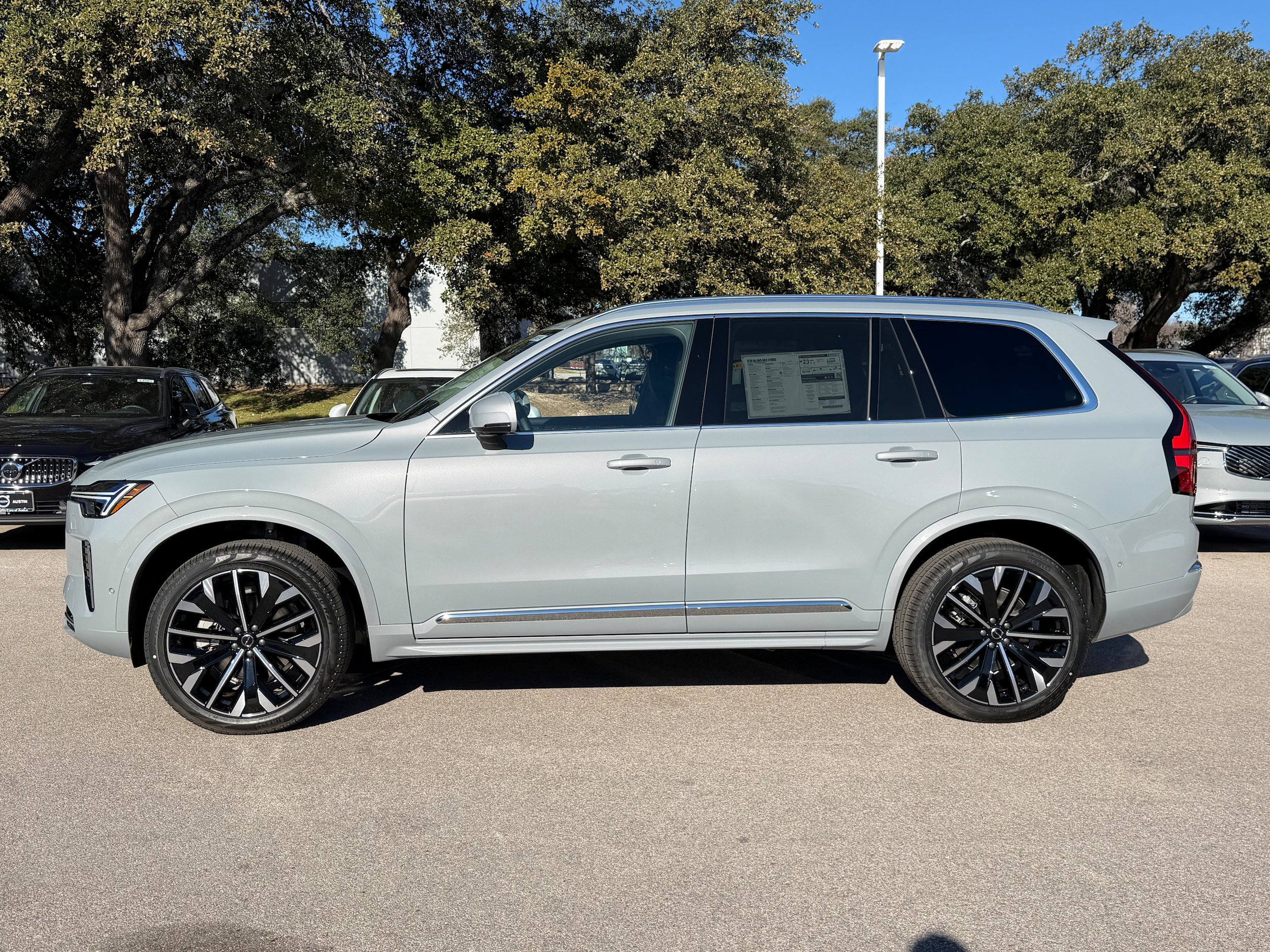 New 2026 Volvo XC90 B6 Plus w/ Protection Package Premier image 3
