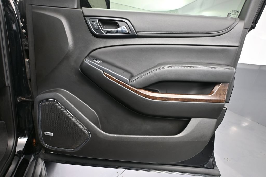 Used 2019 Chevrolet Tahoe LT w/ RST Edition AWD/4WD image 57