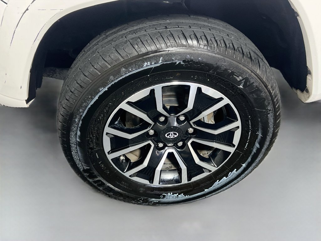 Used 2020 Toyota Tacoma TRD Sport RWD image 10