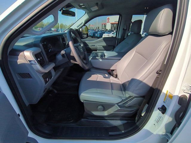 Used 2024 Ford F250 XL w/ Snow Plow/Camper Package AWD/4WD image 9
