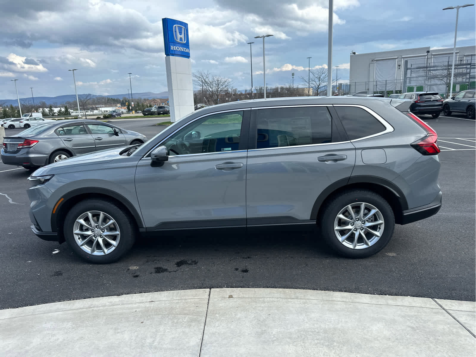 New 2026 Honda CR-V EX image 5