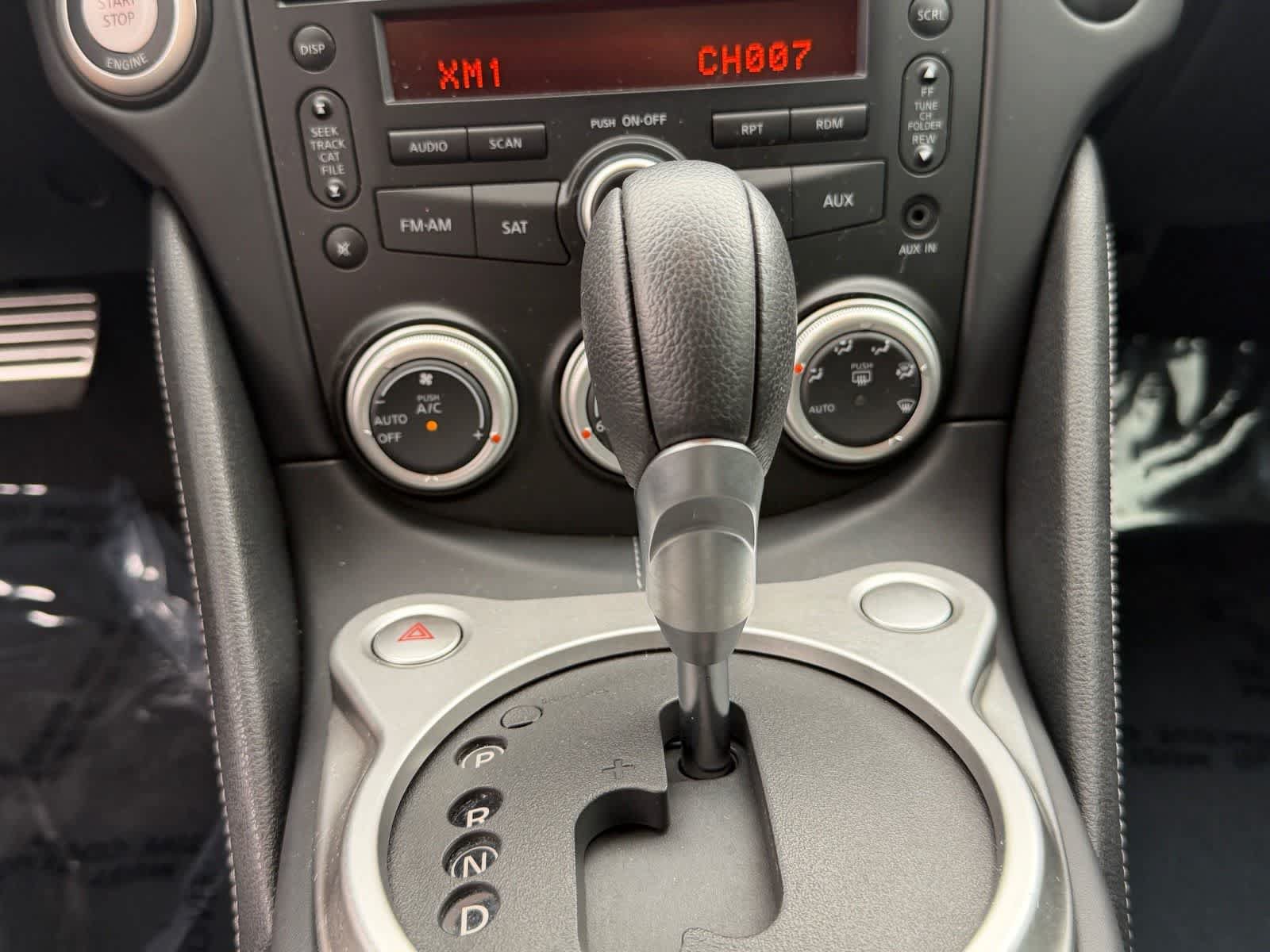 Used 2009 Nissan 370Z Touring w/ Sport Pkg RWD image 26