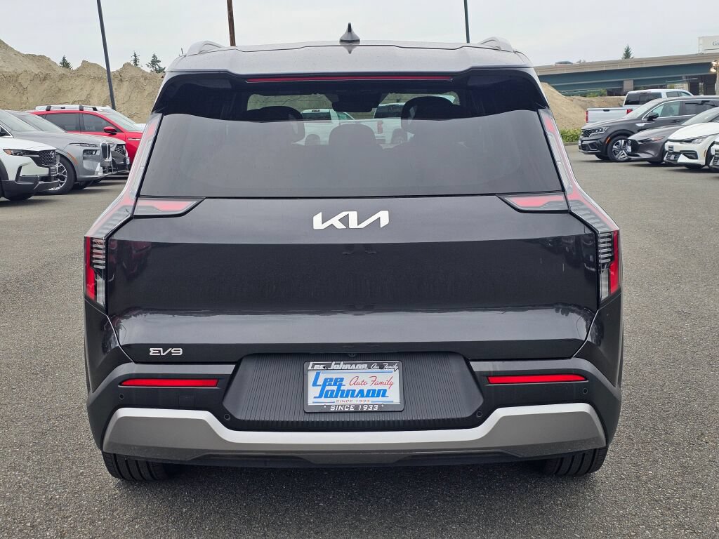 Certified 2024 Kia EV9 Wind AWD/4WD image 6