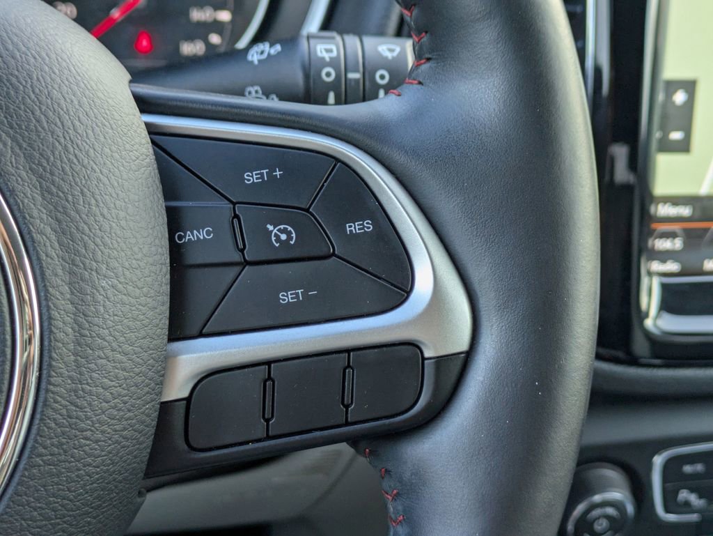 Used 2018 Jeep Compass Limited w/ Navigation Group image 27