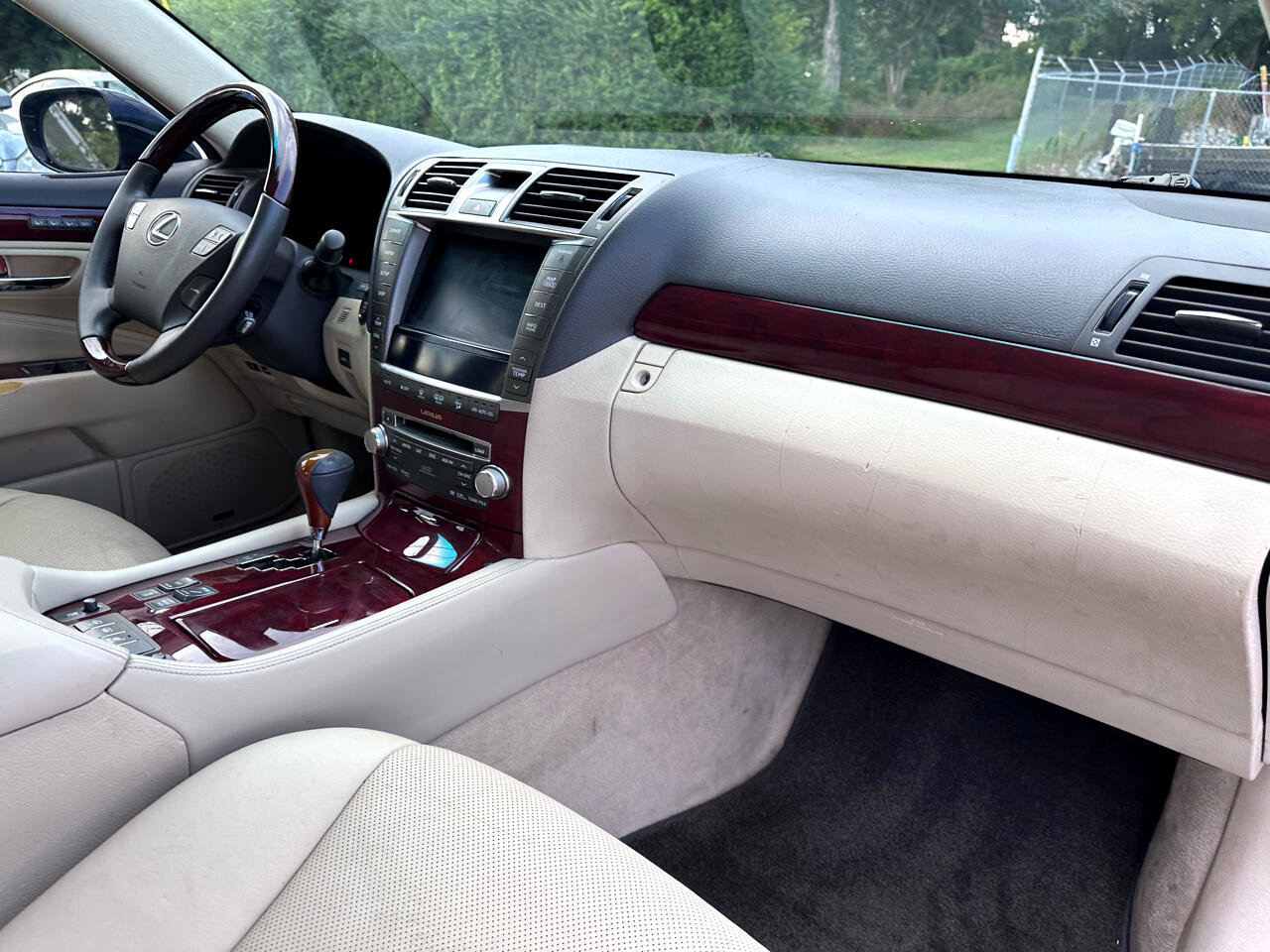 Used 2010 Lexus LS 460 L image 14