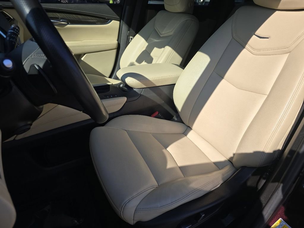 Used 2018 Cadillac XT5 AWD image 20