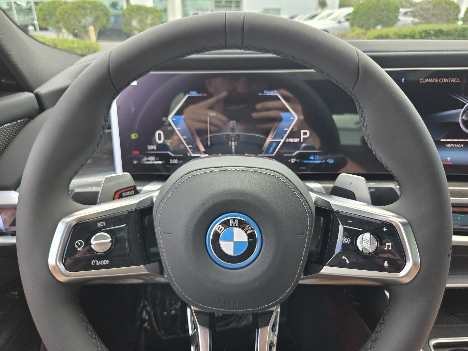 New 2026 BMW 750e xDrive w/ Premium Package AWD/4WD image 25