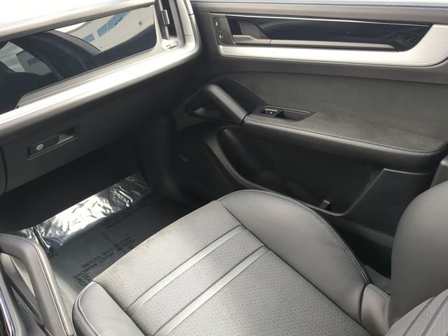 Used 2025 Porsche Cayenne GTS image 16