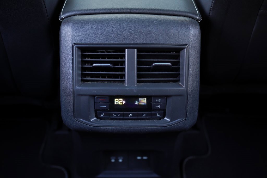 Used 2022 Volkswagen Atlas SEL Premium image 39