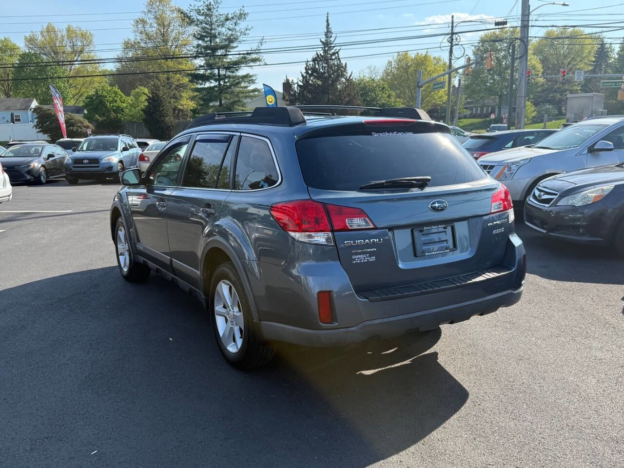 Used 2013 Subaru Outback 2.5i Premium AWD/4WD image 8
