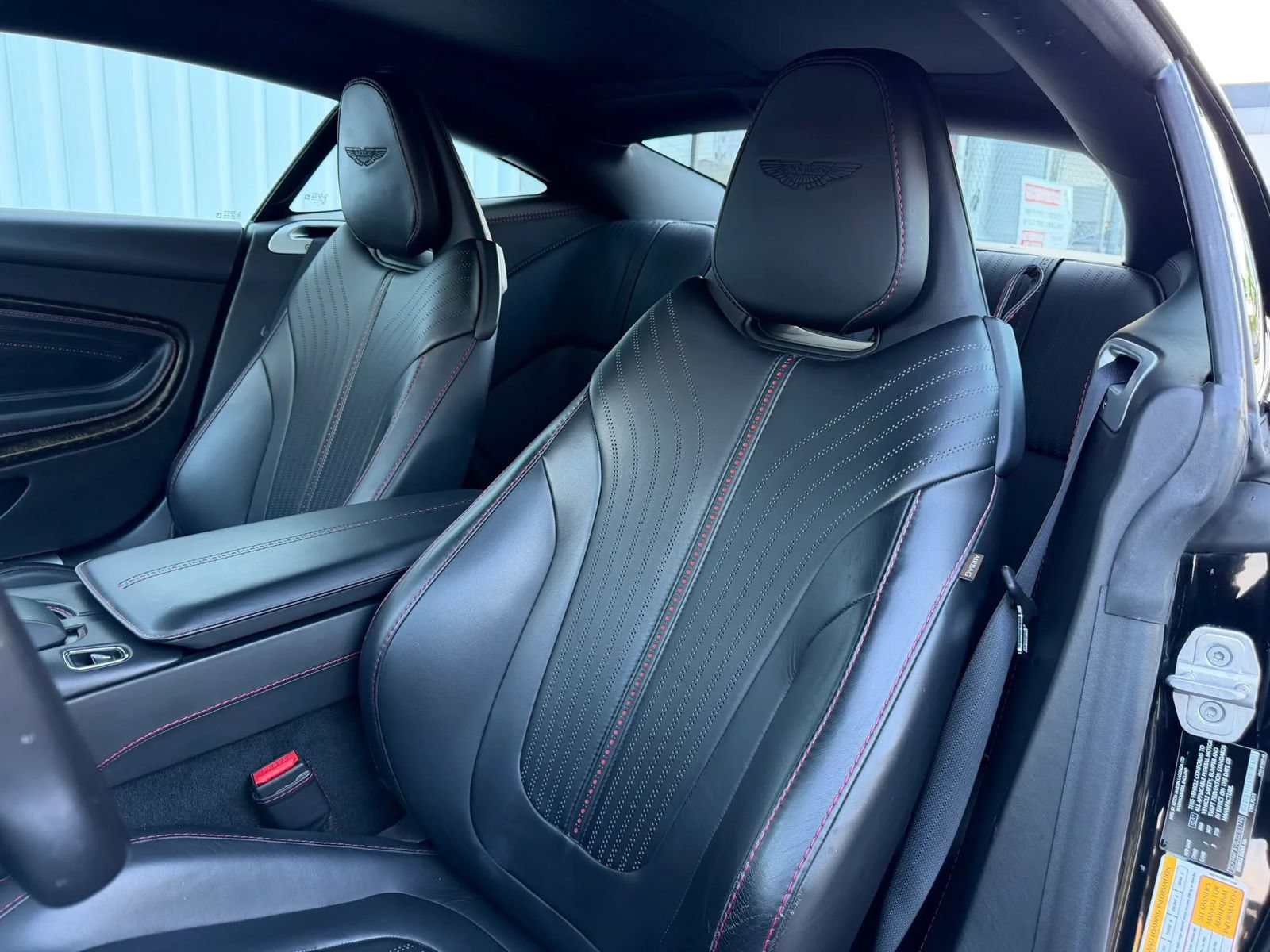 Used 2018 Aston Martin DB11 V12 RWD image 20