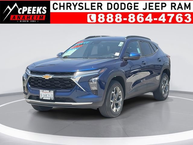 Used 2024 Chevrolet Trax LT w/ Driver Confidence Package FWD image 1