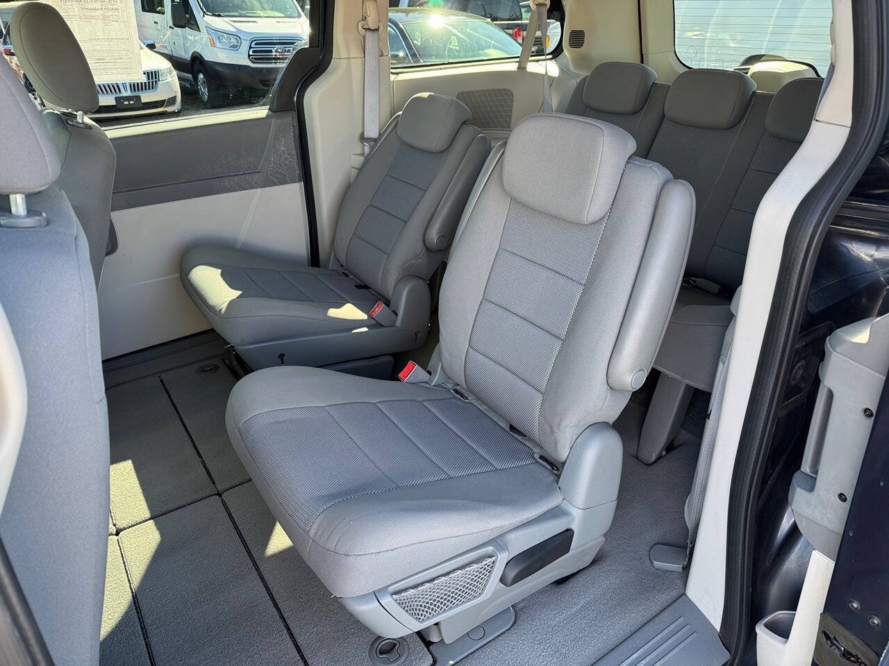 Used 2009 Dodge Grand Caravan SE w/ Climate Group FWD image 15