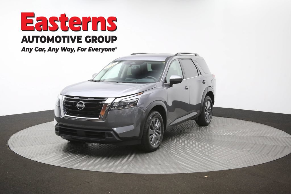 Used 2025 Nissan Pathfinder SV FWD image 55