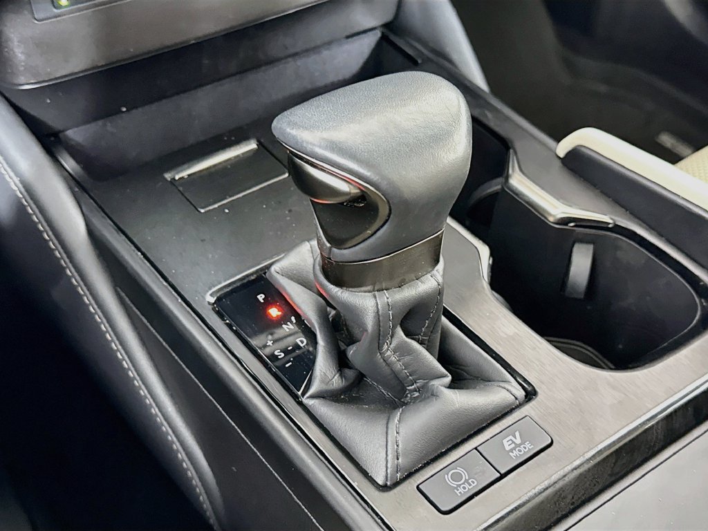 Certified 2024 Lexus ES 300h Ultra Luxury w/ Accessory Package (Z2) FWD image 17