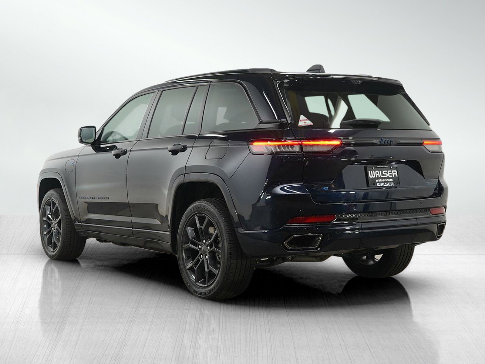 Used 2023 Jeep Grand Cherokee 30th Anniversary image 3