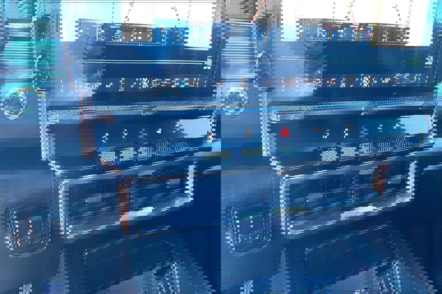 Used 2024 GMC Hummer EV 3X image 32