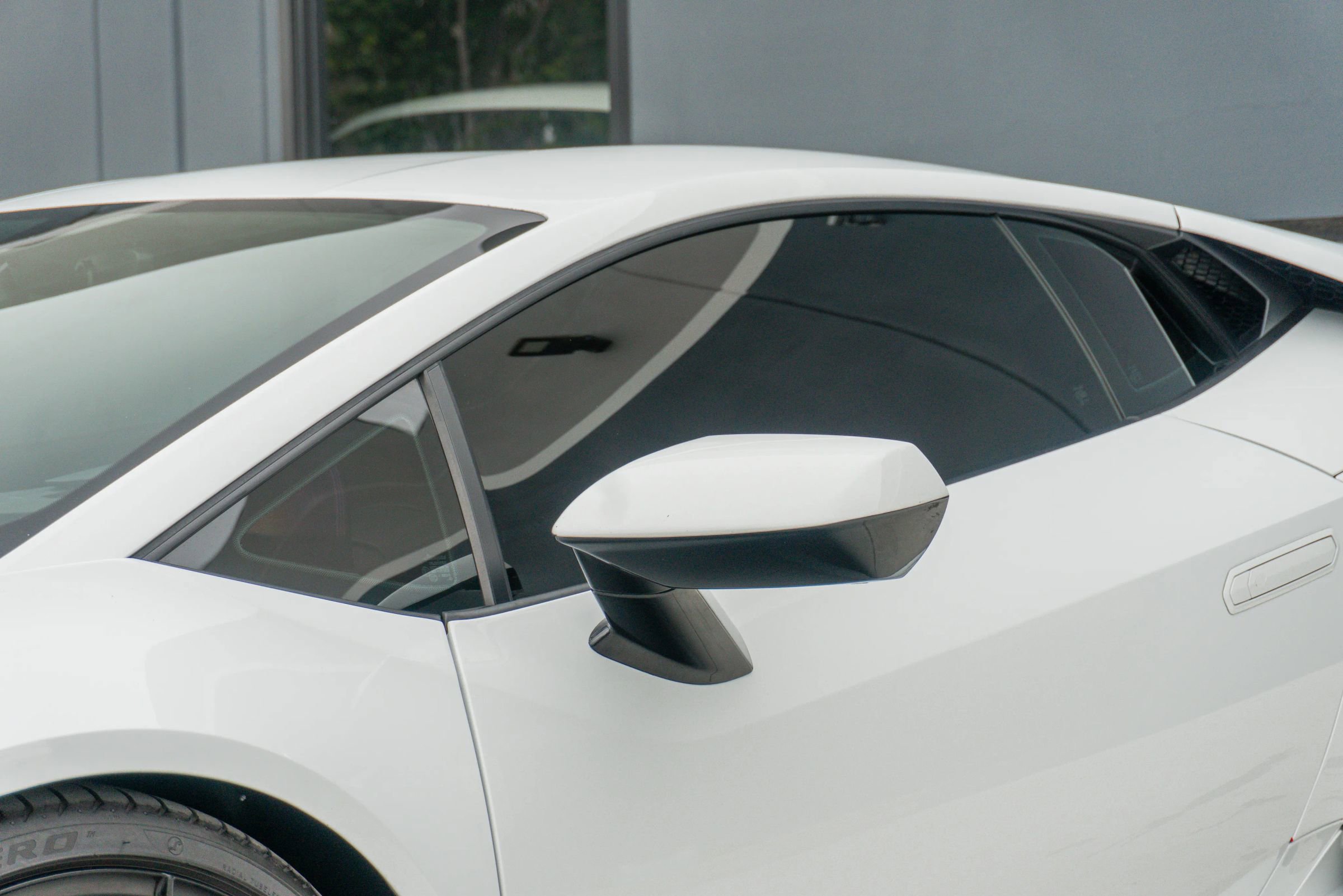 Used 2020 Lamborghini Huracan EVO image 26