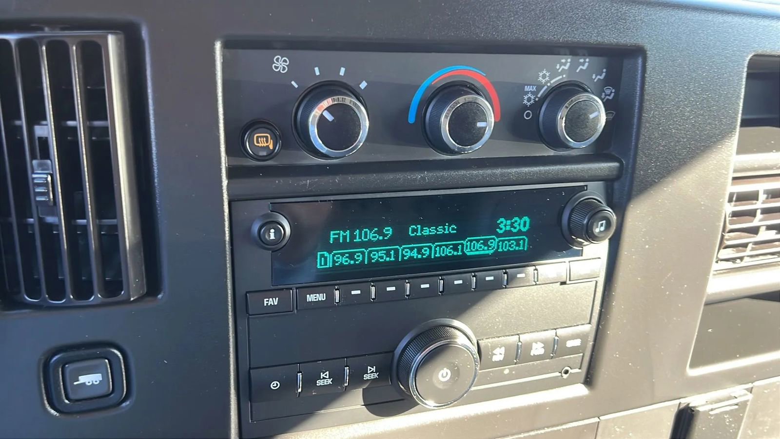 Used 2023 GMC Savana 2500 Extended image 10