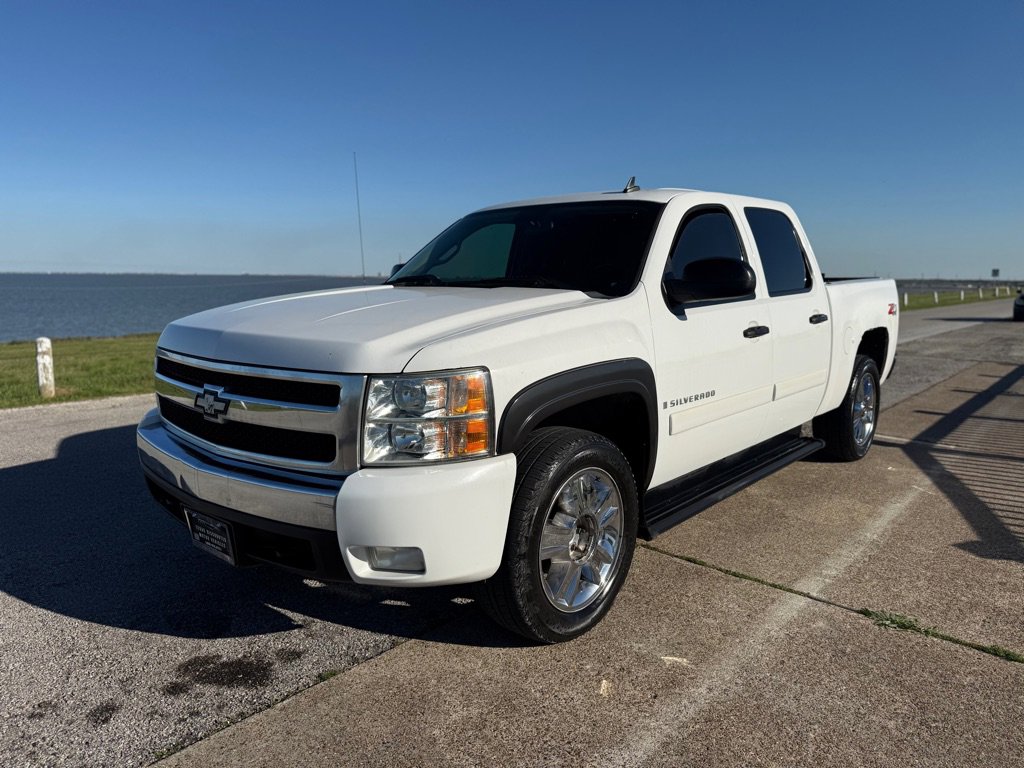 Used 2008 Chevrolet Silverado 1500 LT w/ Power Pack Plus AWD/4WD image 1