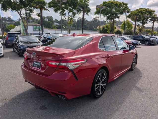 Used 2019 Toyota Camry SE FWD image 5
