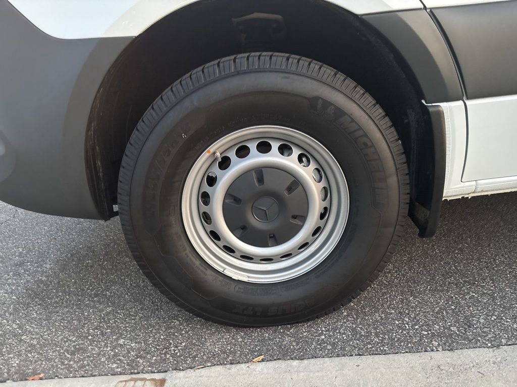 Used 2023 Mercedes-Benz Sprinter 144 Cargo image 13