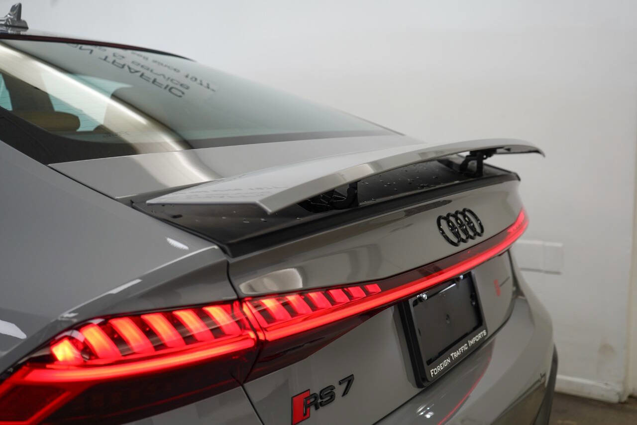 Used 2025 Audi RS 7 Performance AWD/4WD image 15