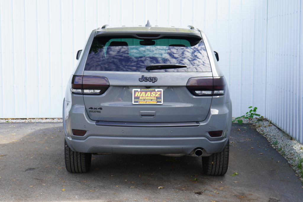 Used 2022 Jeep Grand Cherokee Laredo X AWD/4WD image 5