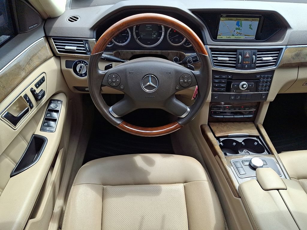 Used 2010 Mercedes-Benz E 350 4MATIC Sedan image 11