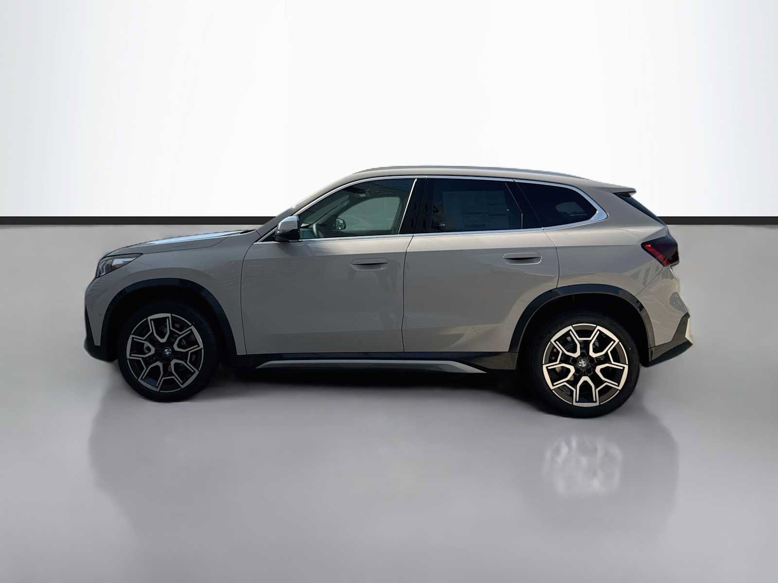 New 2027 BMW X1 xDrive28i AWD/4WD image 5