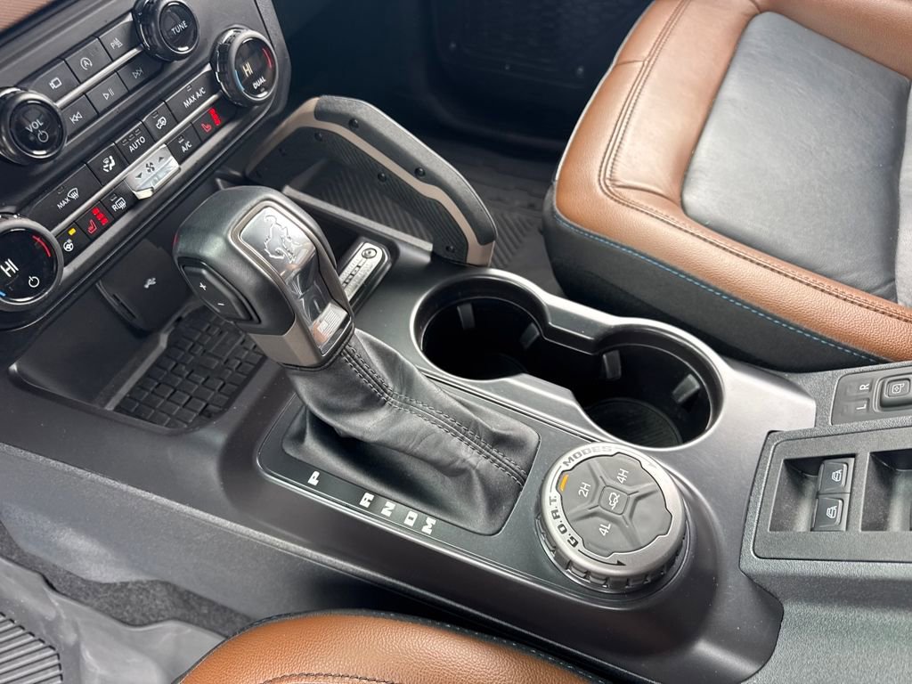 Used 2024 Ford Bronco Outer Banks image 17