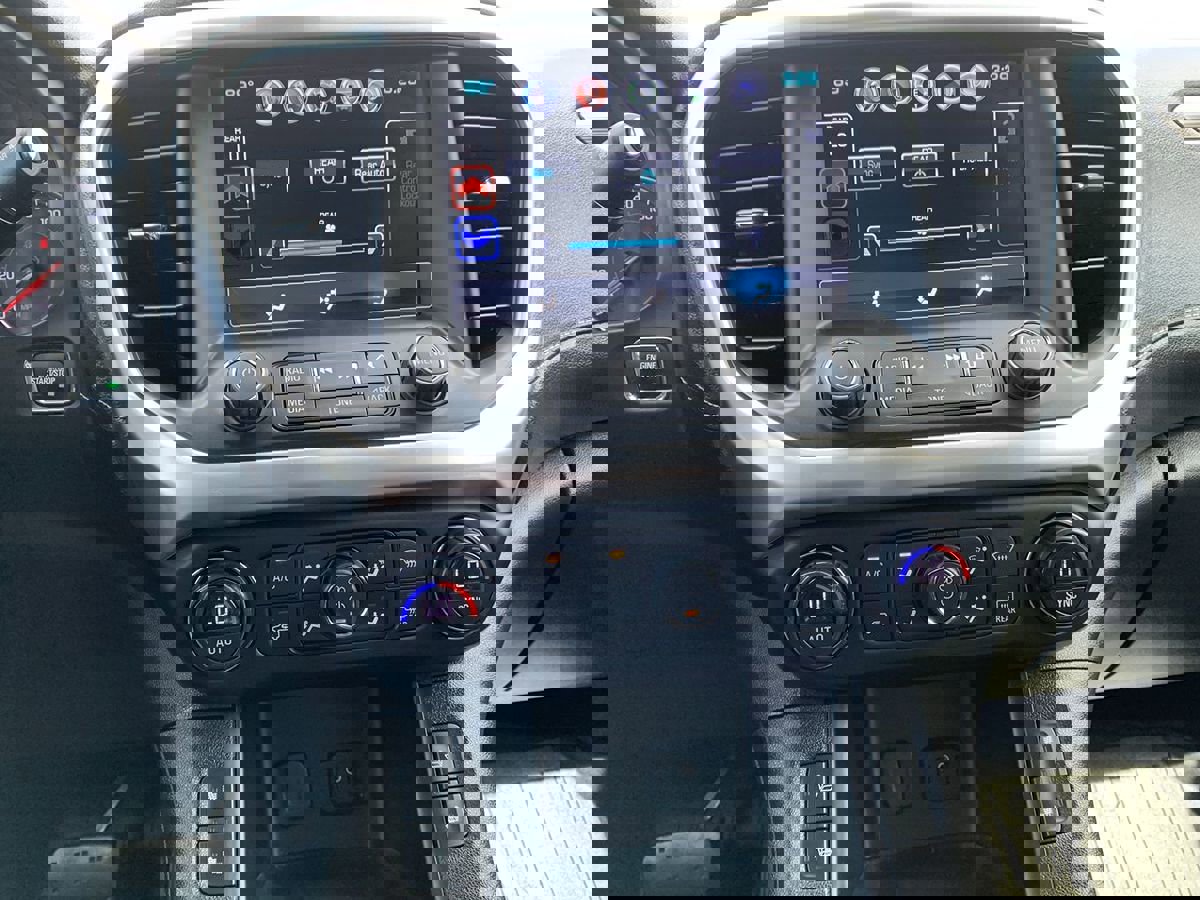 Used 2018 GMC Acadia SLT image 23