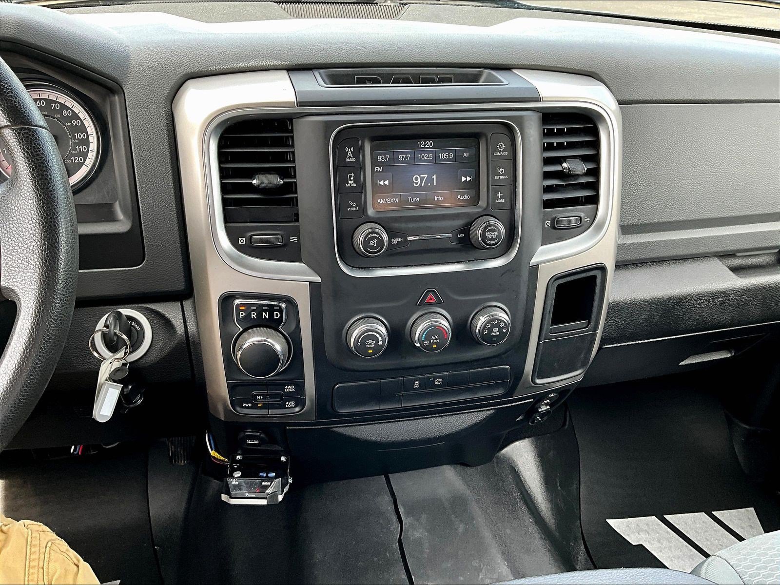 Used 2020 RAM 1500 Classic SLT AWD/4WD image 14